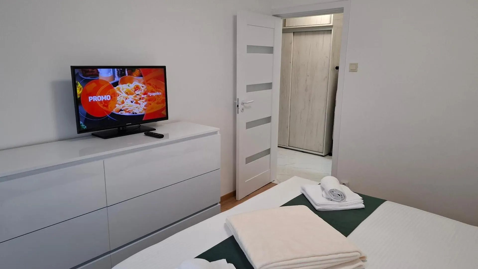 Apartment, 3 rooms, nearby Piata Victoriei and Gara de Nord Bucharest Apartment
